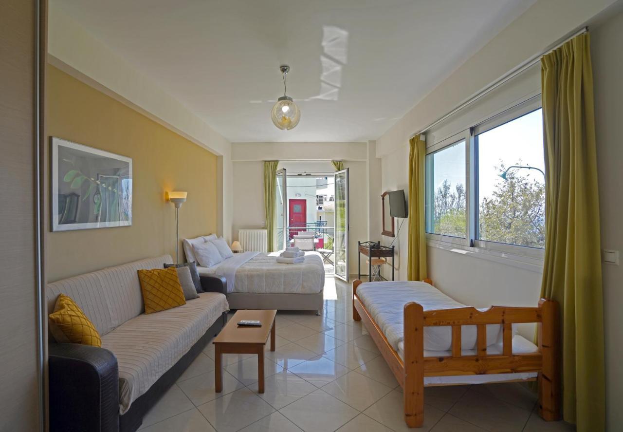 Semiramis Suites With Pool Kalamata Exterior foto