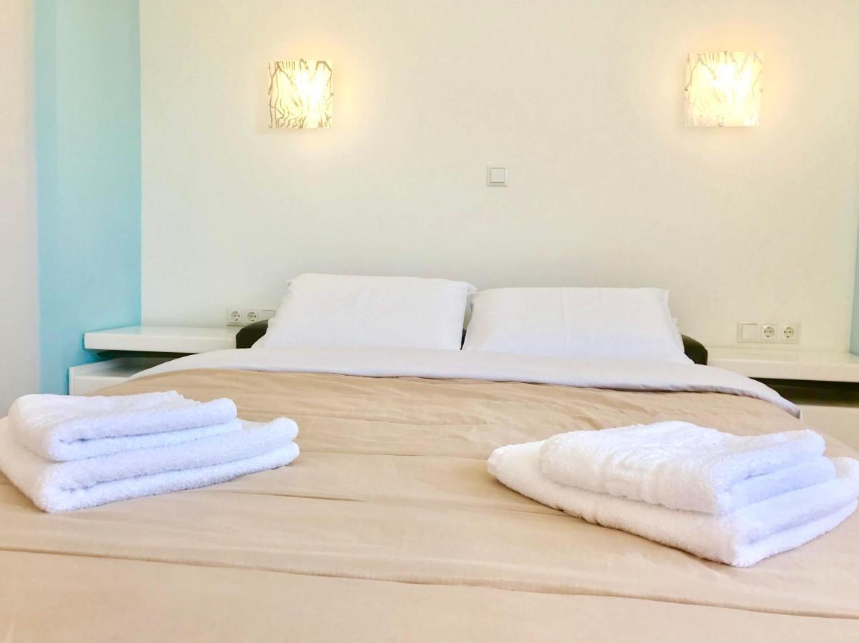 Semiramis Suites With Pool Kalamata Exterior foto